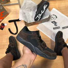 Bota Jordan Travis Scott Jack Marrom Preta Masculino