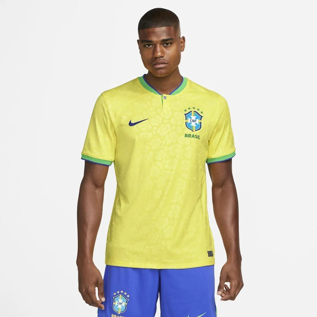 Camisa Brasil I 2022/23 Nike Torcedor Pro Masculina Amarelo