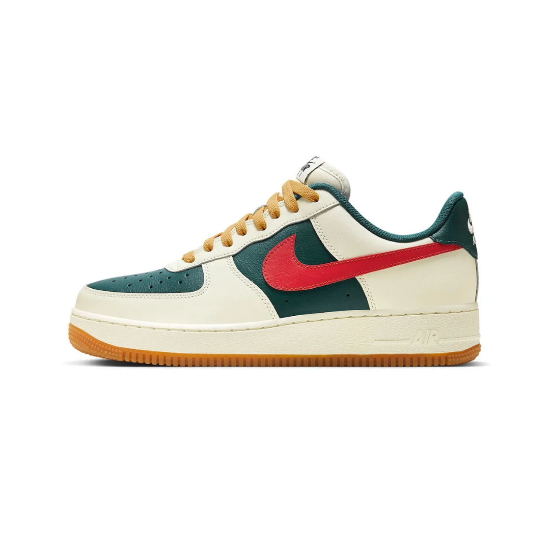 Tênis Nike Air Force Gucci