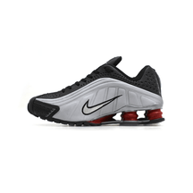 Tênis Nike Shox R4