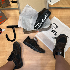 Bota Jordan Travis Scott Jack Marrom Preta Masculino