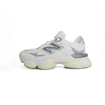 Tênis New Balance 9060 Sintético