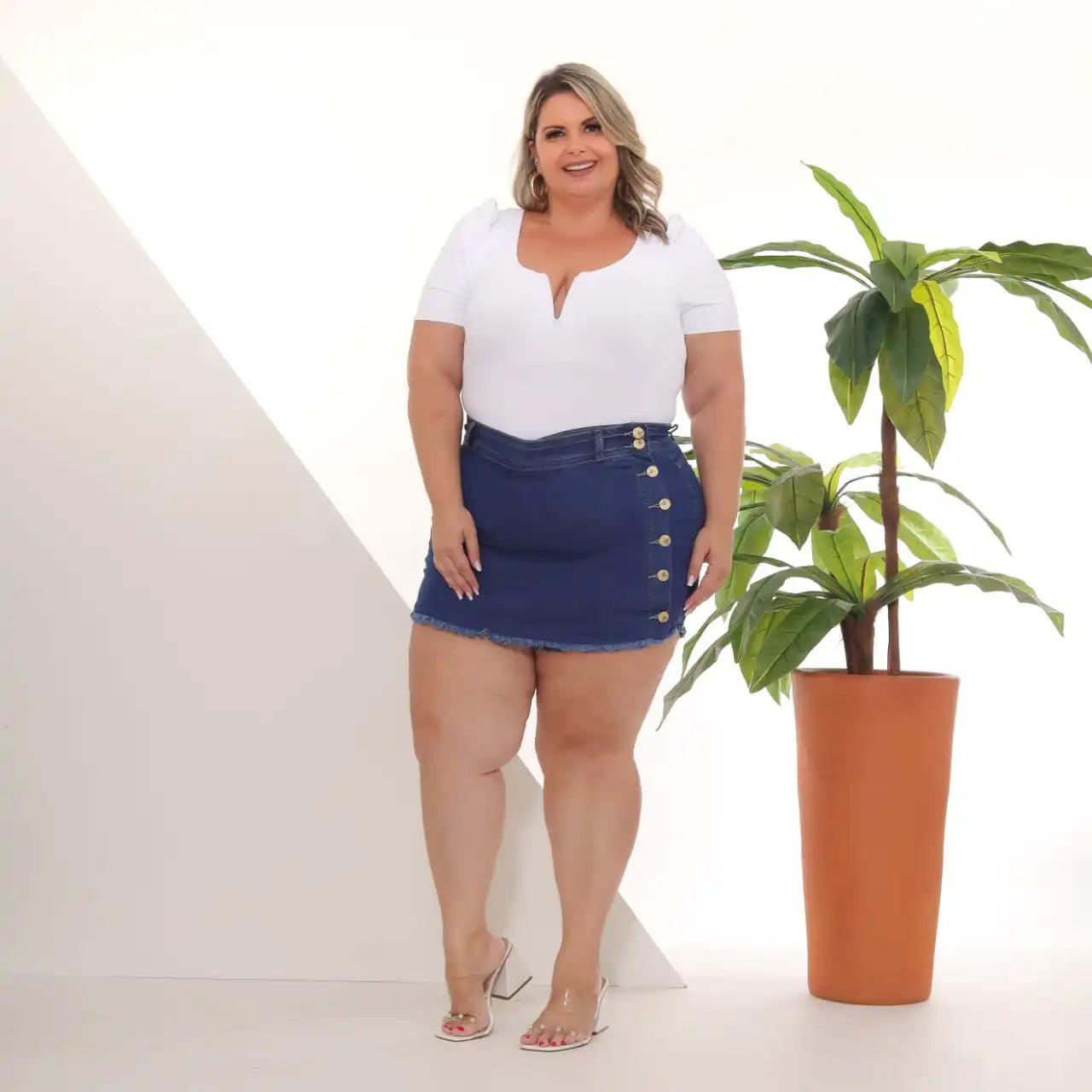 Short Feminino Plus Size com Cintura Alta em Jeans