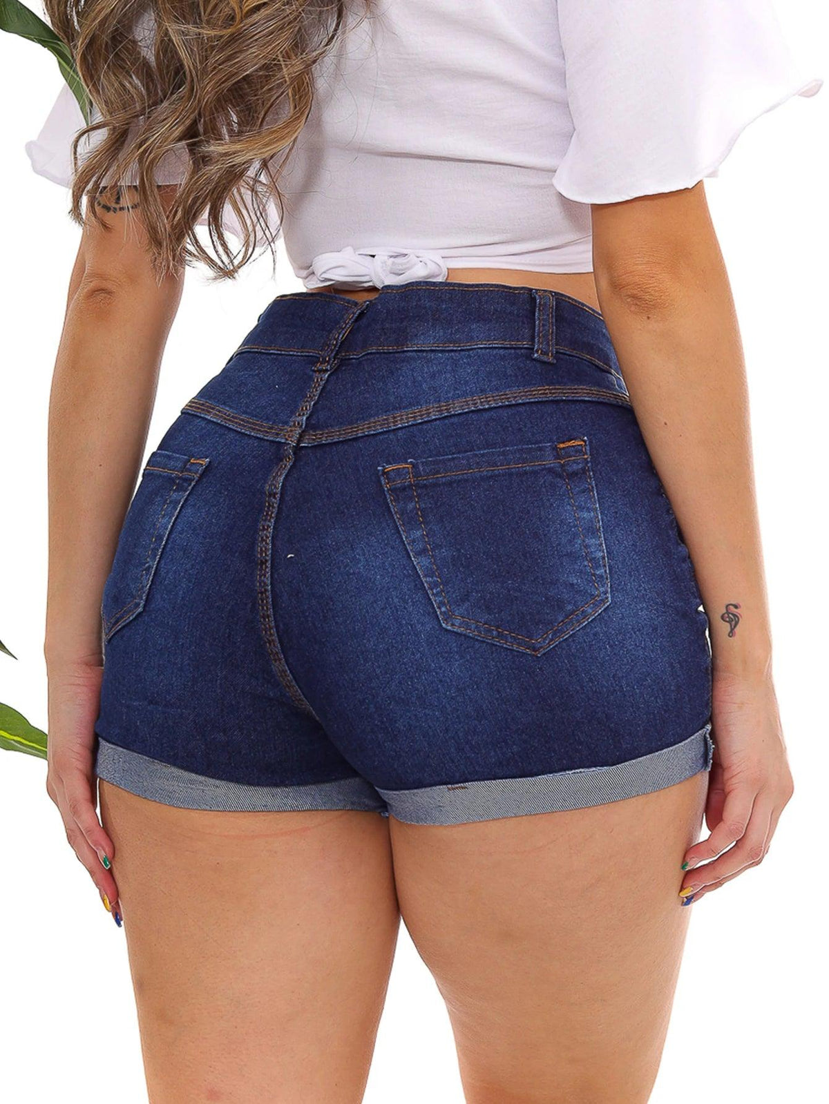 Shorts Jeans 4 Botões Cintura Alta Modelo