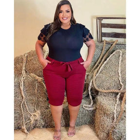 Calça Feminina Capri Plus Size Ciclista com Laço e Bolsos - Estilo e Conforto