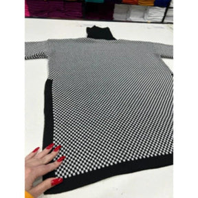 Blusa Poncho de Tricot Gola Alta Xadrez Geométrico