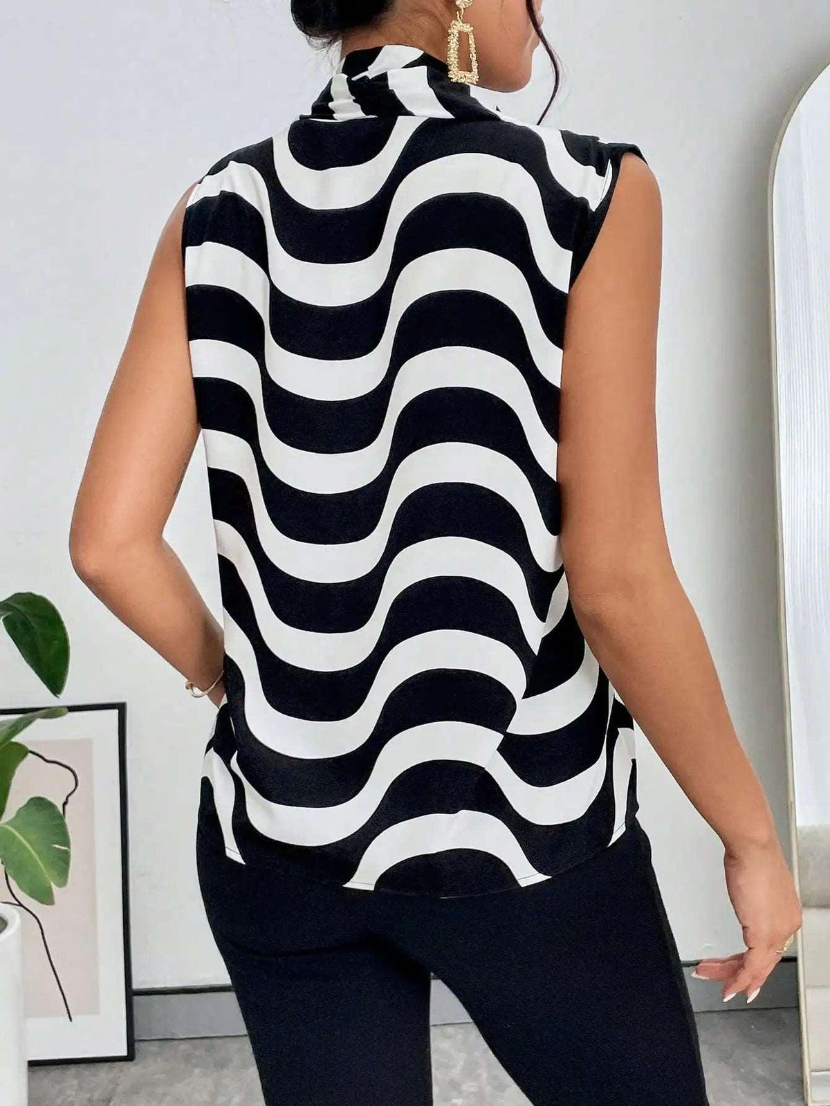 Blusa Feminina Listrada em Chiffon Estilo Verão