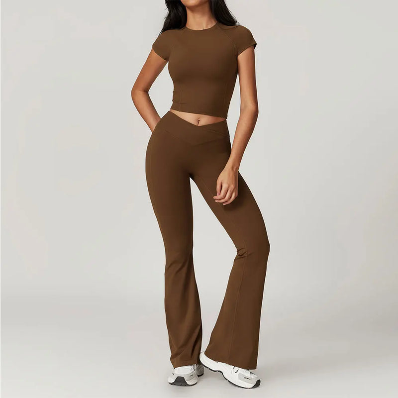 Top Cropped de Manga Curta + Legging