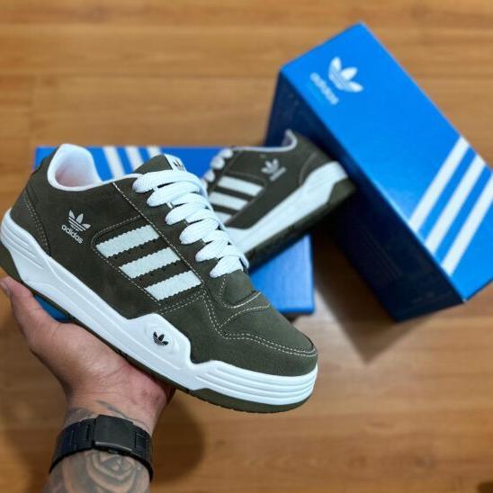 Tênis Adidas Low CL Masculino